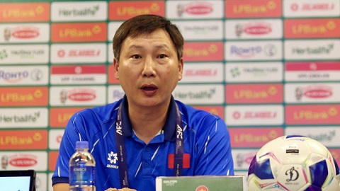  HLV Kim Sang Sik nói gì trước giờ khai cuộc vòng loại U23 châu Á 2026?